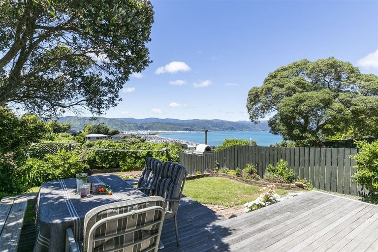 Photo of property in 50 Korokoro Road, Korokoro, Lower Hutt, 5012