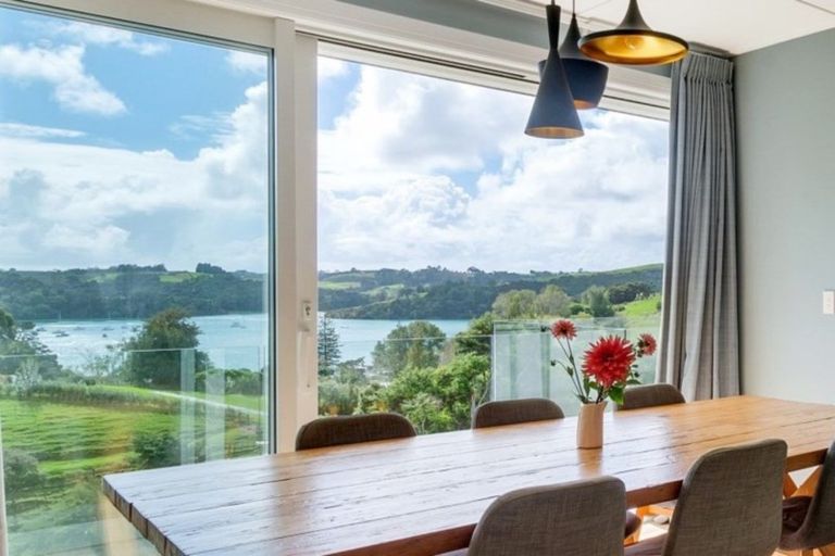 Photo of property in 31 Brick Bay Drive, Sandspit, Warkworth, 0982