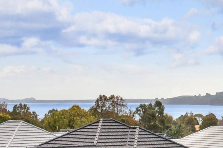 Photo of property in 91 Bert Wall Drive, Omokoroa, 3114