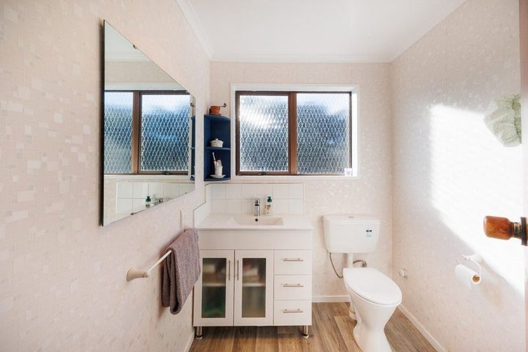 Photo of property in 4 Gainsborough Grove, Highbury, Palmerston North, 4412