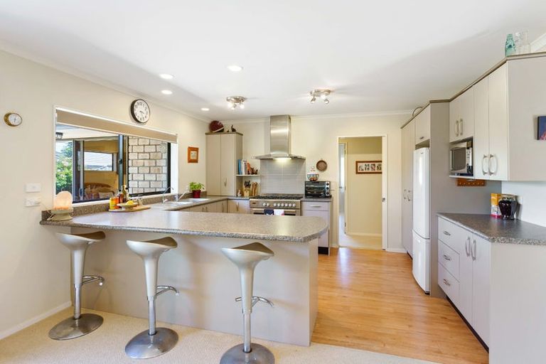 Photo of property in 31 Campion Road, Waikanae Beach, Waikanae, 5036