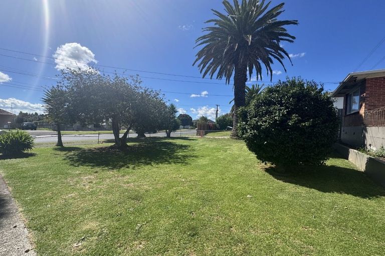 Photo of property in 213 Bairds Road, Otara, Auckland, 2023