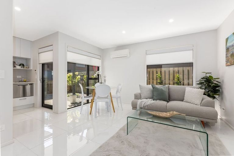 Photo of property in 36 Astelia Way, Woodridge, Wellington, 6037