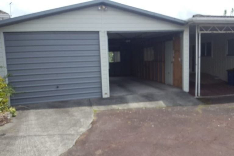 Photo of property in 85 Glengarry Road, Glen Eden, Auckland, 0602