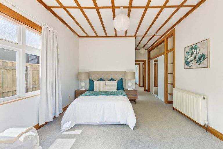 Photo of property in 25 Glen Almond Street, New Plymouth, 4310