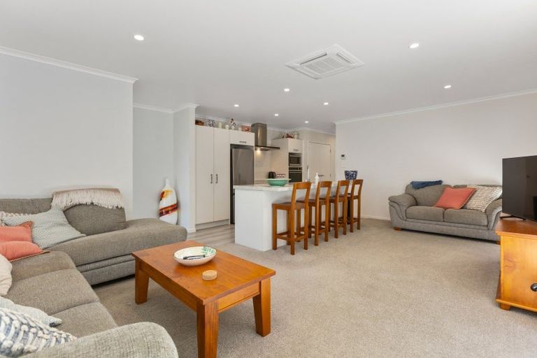 Photo of property in 14 Nukuroa Close, Waitara, 4320