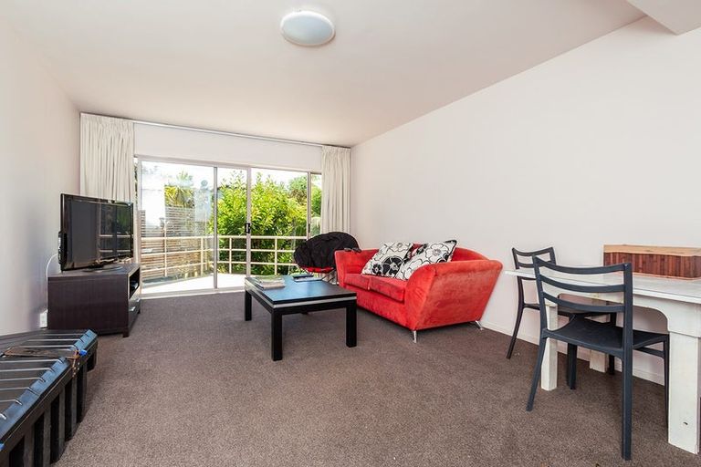 Photo of property in 3/6 Sarsfield Street, Herne Bay, Auckland, 1011