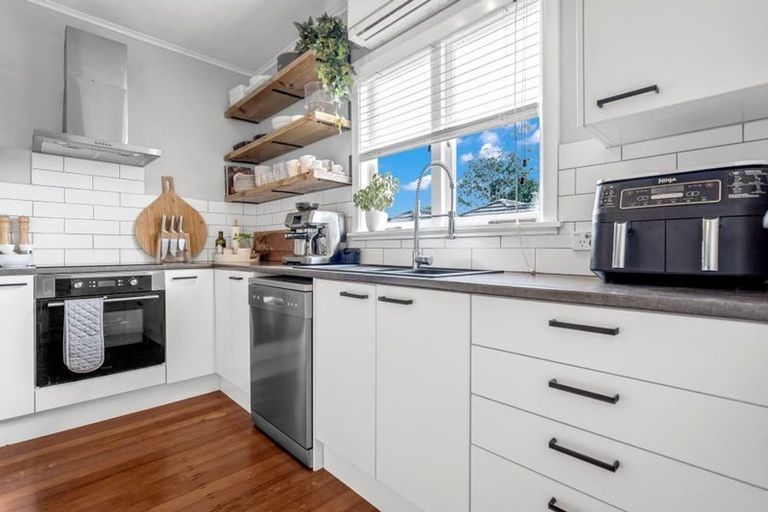 Photo of property in 17a Matai Street, Waiuku, 2123