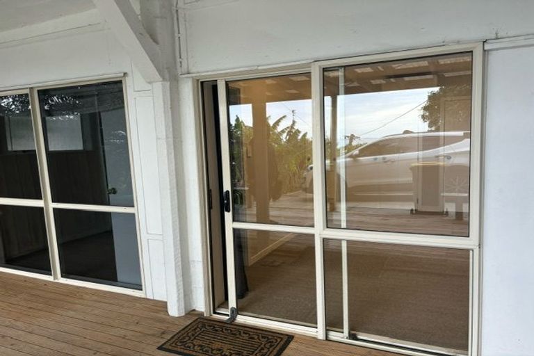 Photo of property in 41 Elliston Crescent, Stanmore Bay, Whangaparaoa, 0932