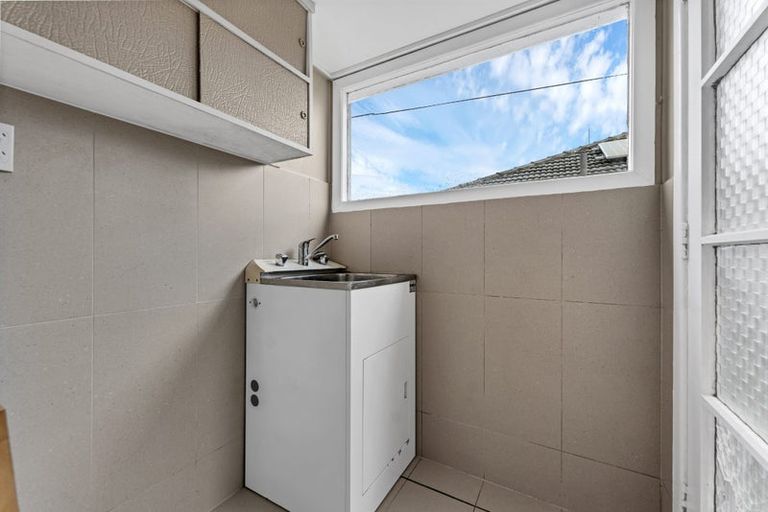 Photo of property in 2/19 Motatau Road, Papatoetoe, Auckland, 2025