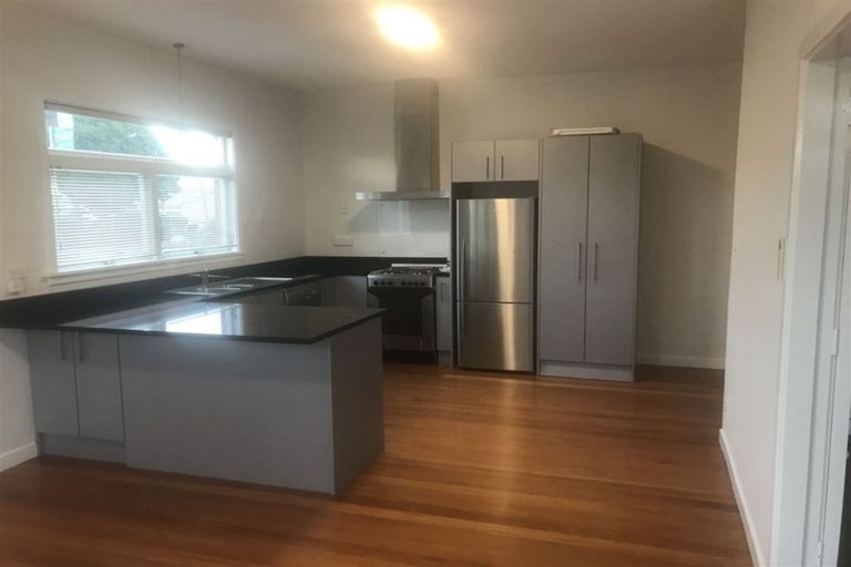 Photo of property in 53 Papanui Road, Merivale, Christchurch, 8014