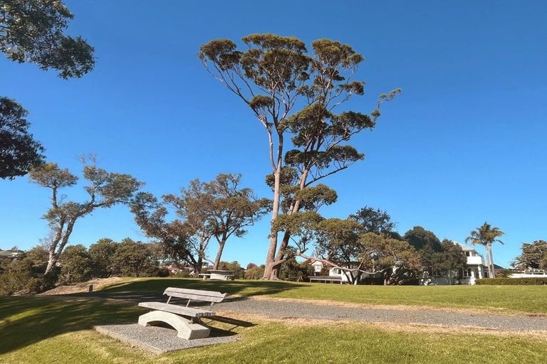 Photo of property in 30 Tamaki Bay Drive, Pakuranga, Auckland, 2010