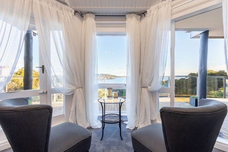 Photo of property in 29 The Track, Plimmerton, Porirua, 5026