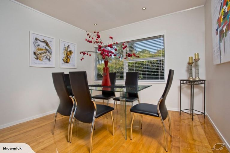 Photo of property in 41 Sea Vista Avenue, Beach Haven, Auckland, 0626