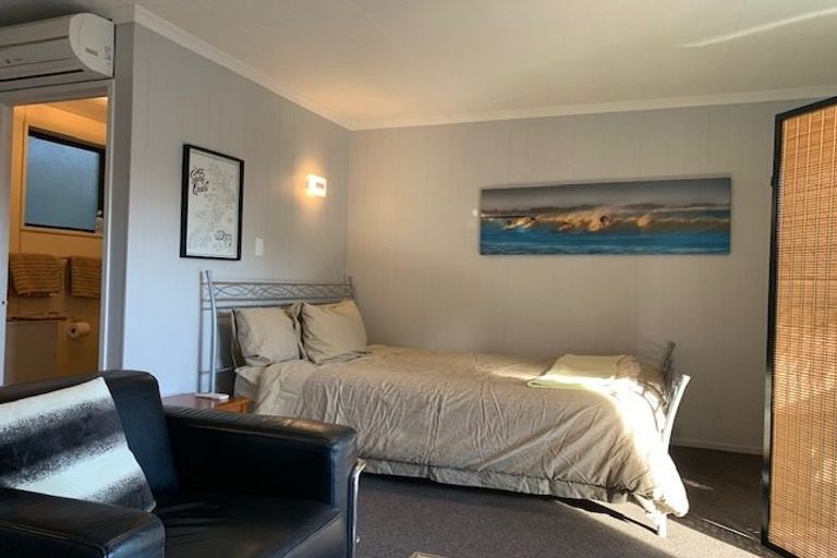 Photo of property in 1/56 Balmoral Lane, Redcliffs, Christchurch, 8081