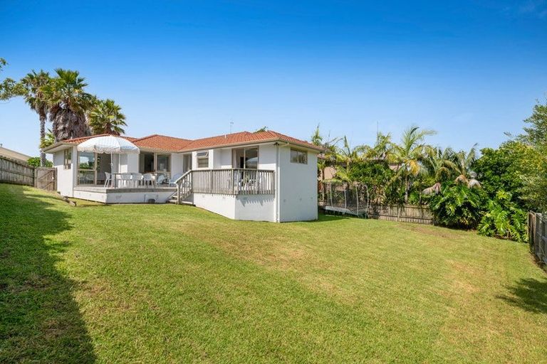 Photo of property in 17 Burwood Terrace, Gulf Harbour, Whangaparaoa, 0930