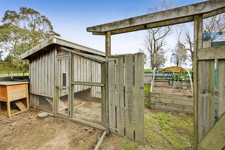 Photo of property in 320 Austin Road, Normanby, Hawera, 4673