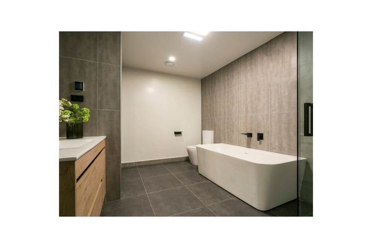 Photo of property in 185b Browns Bay Road, Browns Bay, Auckland, 0630