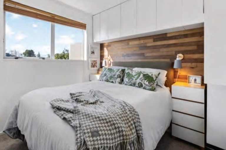 Photo of property in 325/26 Morningside Drive, Morningside, Auckland, 1025