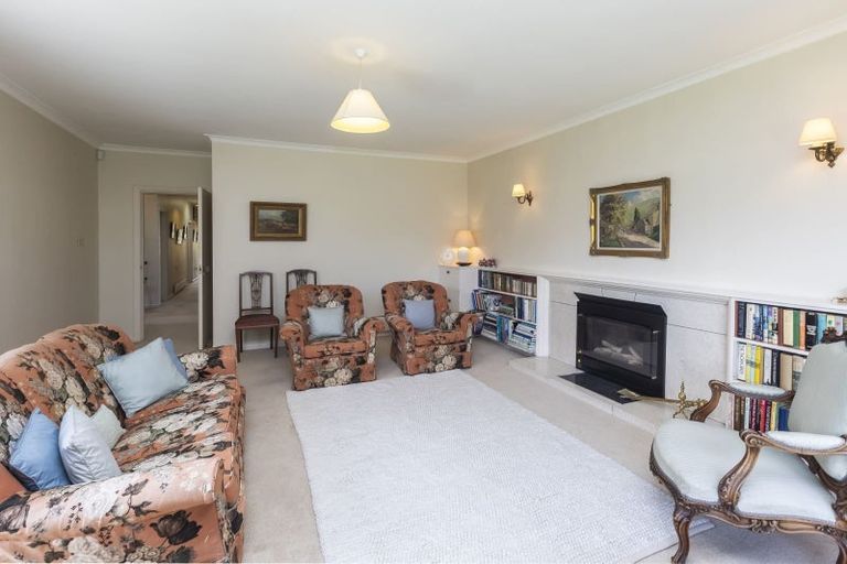 Photo of property in 44 Memorial Avenue, Ilam, Christchurch, 8053