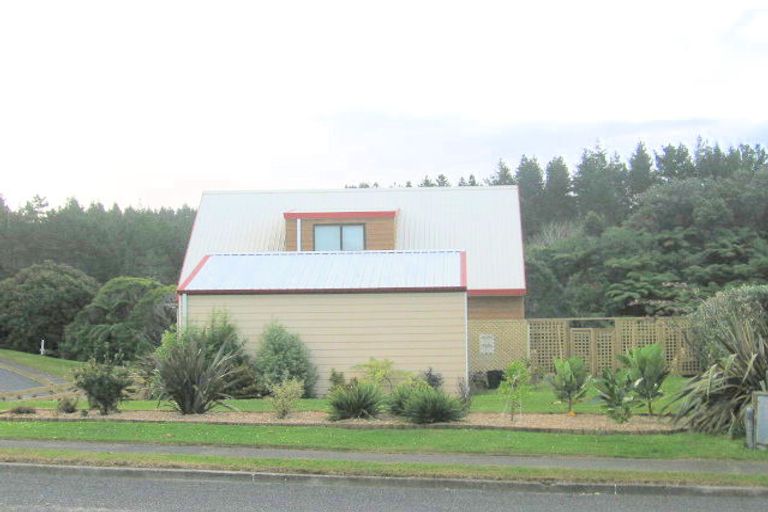 Photo of property in 201 Onemana Drive, Onemana, Whangamata, 3691