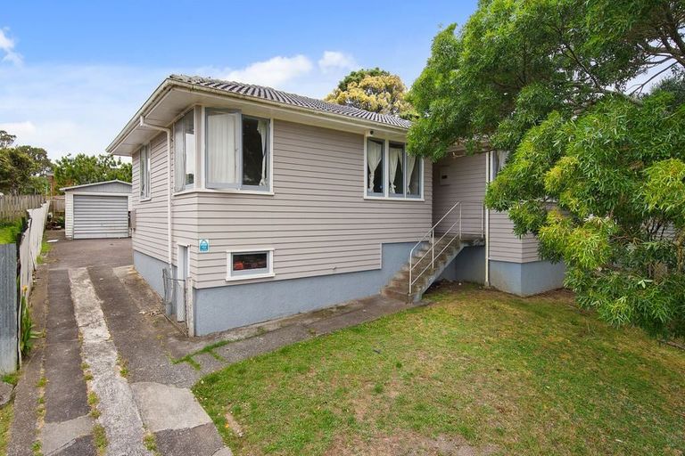 Photo of property in 12 Chingford Close, Mangere, Auckland, 2022