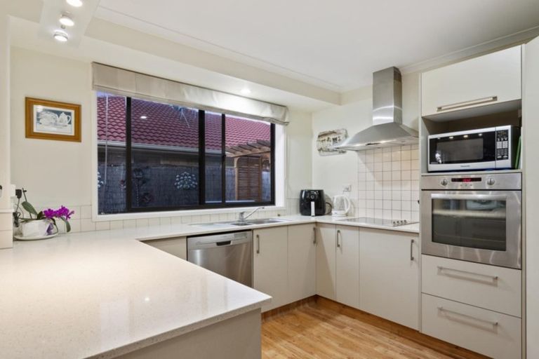 Photo of property in 120 Longview Drive, Papamoa Beach, Papamoa, 3118