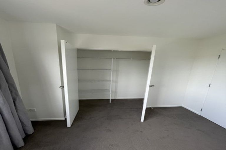 Photo of property in 7/22 Northcross Drive, Oteha, Auckland, 0632