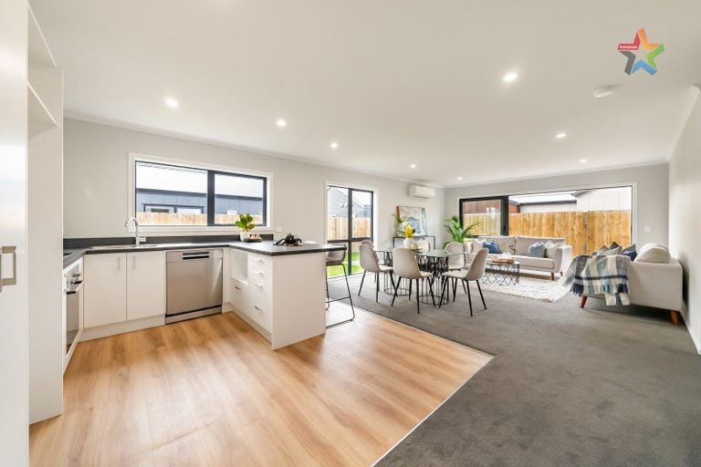 Photo of property in 8 Rotoiti Place, Paraparaumu, 5032