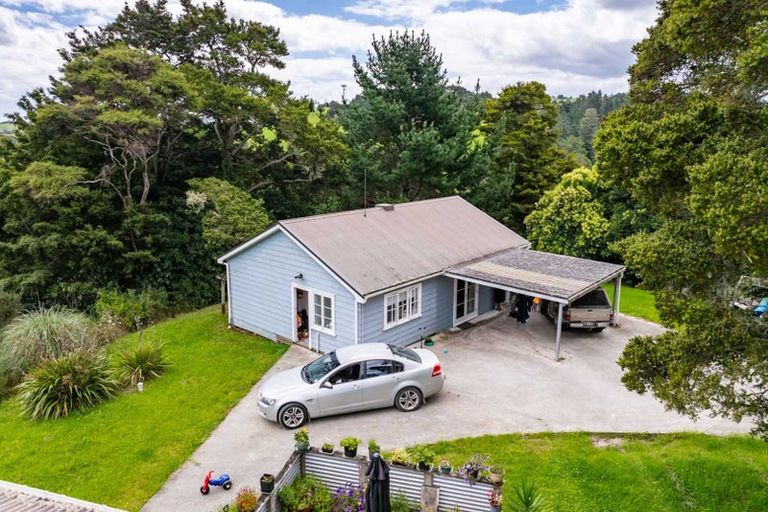 Photo of property in 43b Hook Road, Paparoa, 0571