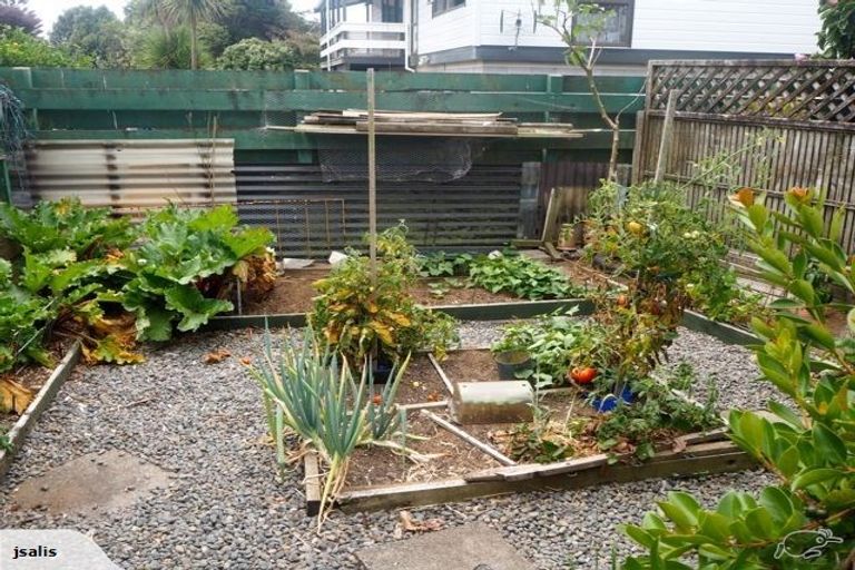 Photo of property in 8 Glamis Avenue, Bell Block, New Plymouth, 4312