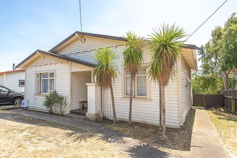 Photo of property in 68 Alma Road, Gonville, Whanganui, 4501