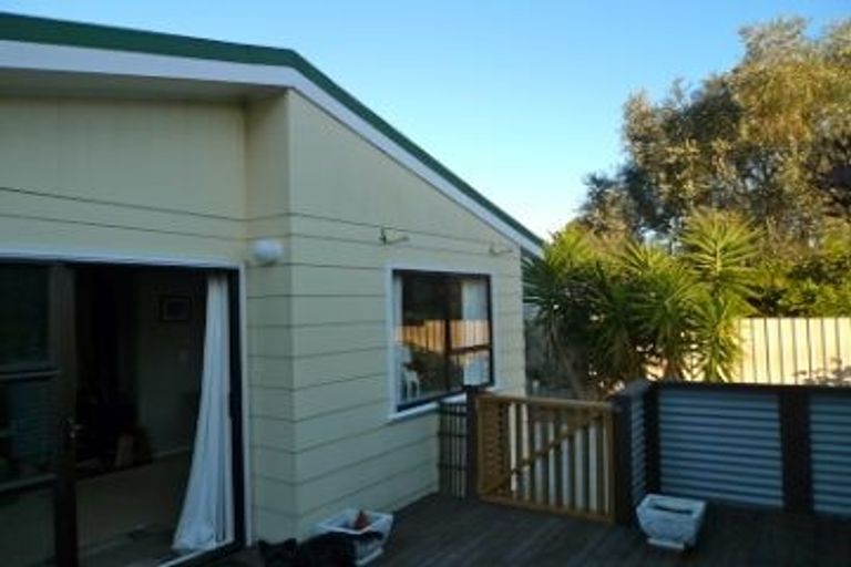 Photo of property in 175 Te Moana Road, Waikanae, 5036
