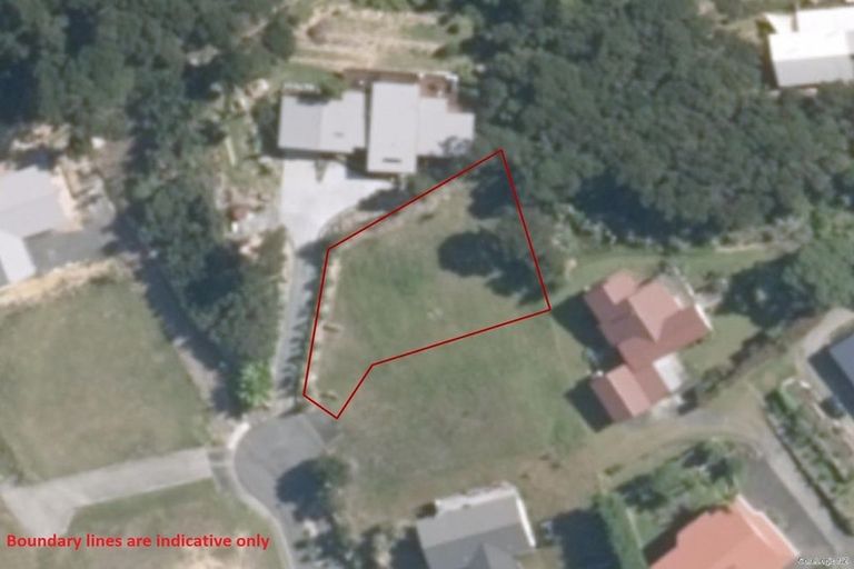 Photo of property in 14 Waterview Place, Haruru, 0204