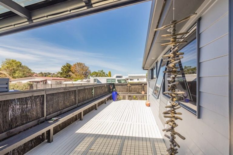 Photo of property in 17 Papaka Road, Ngunguru, Whangarei, 0173