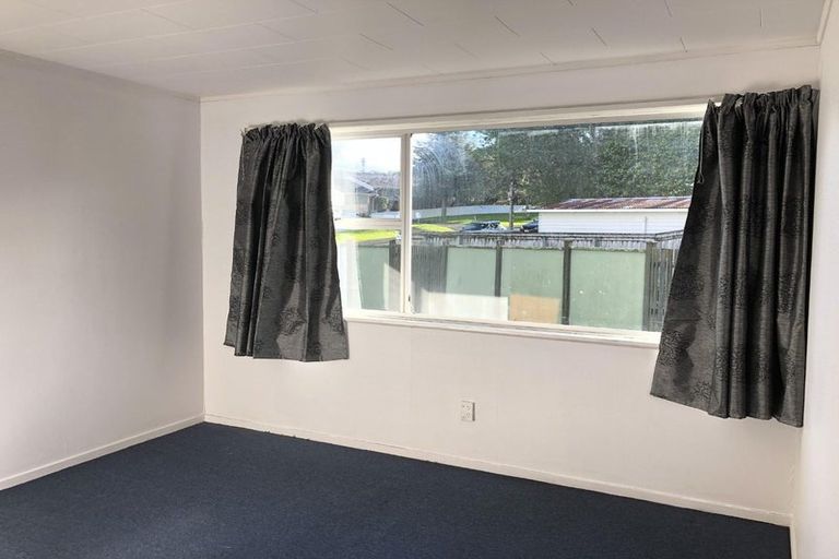 Photo of property in 51 Normanton Street, Glenfield, Auckland, 0629