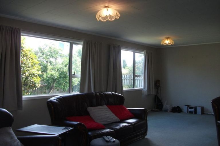 Photo of property in 2a Elder Grove, Paraparaumu, 5032
