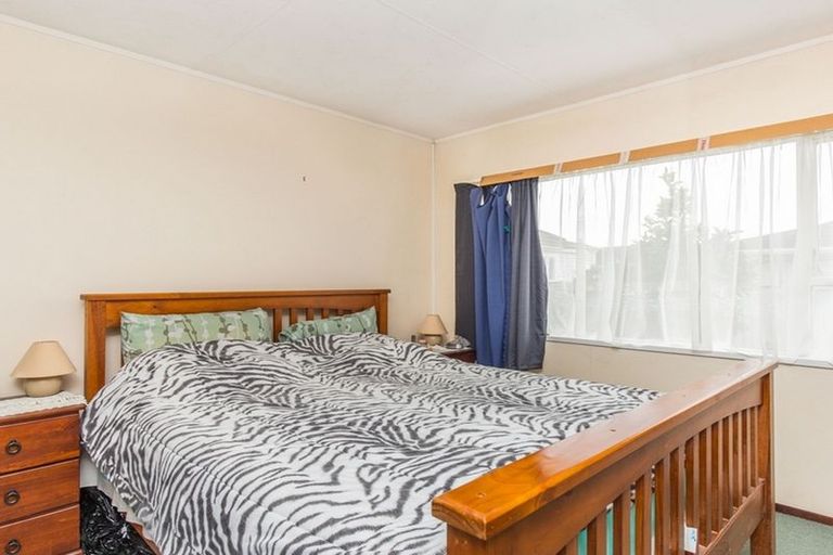 Photo of property in 2/50 Kenderdine Road, Papatoetoe, Auckland, 2025
