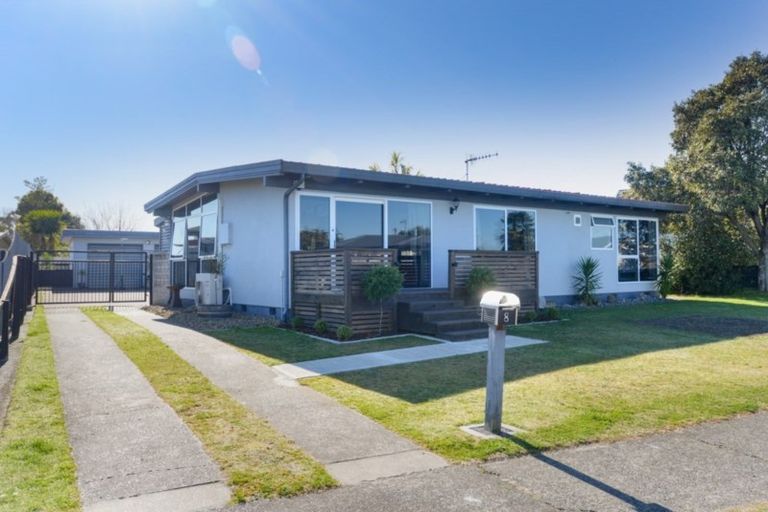 Photo of property in 8 Bristol Street, Tamatea, Napier, 4112
