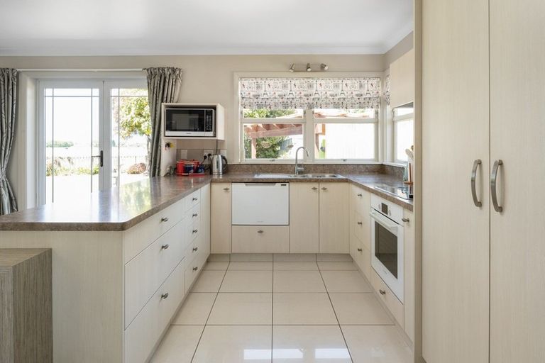 Photo of property in 82a Mclauchlan Street, Springlands, Blenheim, 7201