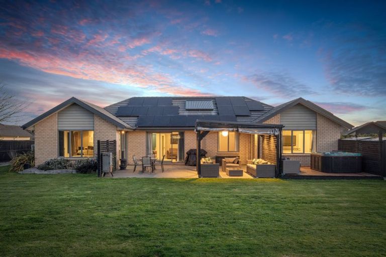 Photo of property in 52 Jacks Drive, West Melton, 7618