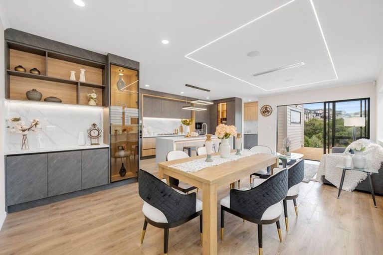 Photo of property in 24 Ballyalton Crescent, Flat Bush, 2019