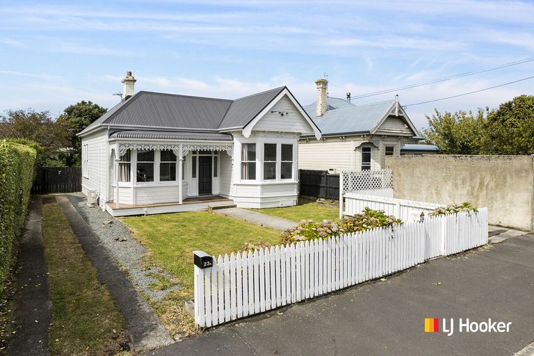 Photo of property in 23 Royal Crescent, Saint Kilda, Dunedin, 9012