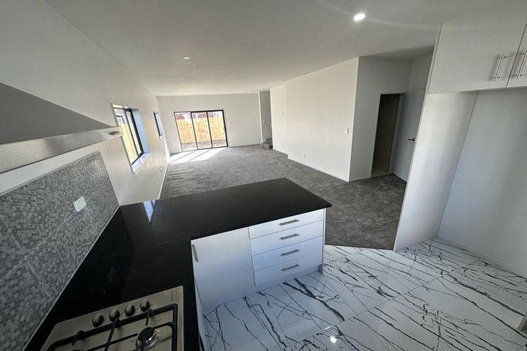 Photo of property in 4 Nagra Lane, Papakura, 2110