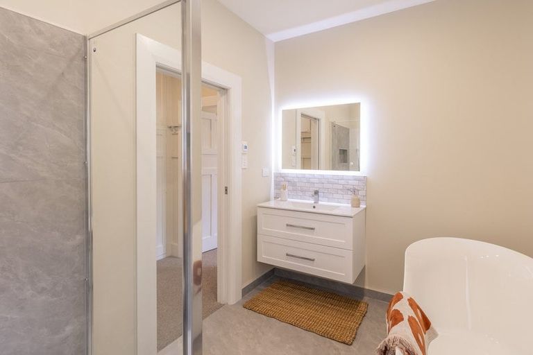 Photo of property in 173 Fifield Terrace, Opawa, Christchurch, 8023