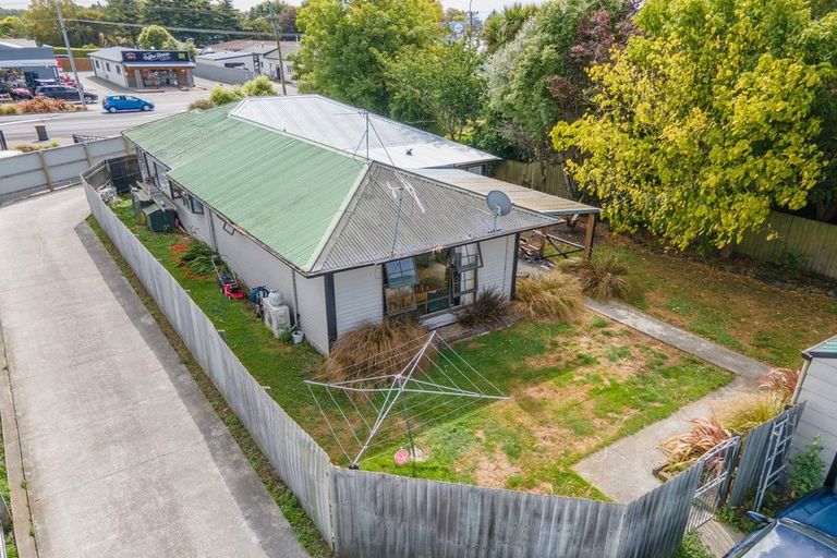 Photo of property in 60 Main North Road, Woodend, 7610