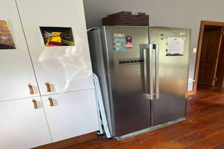 Photo of property in 135 Kelburn Parade, Kelburn, Wellington, 6012