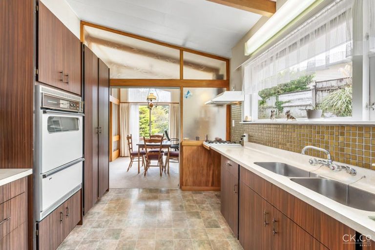 Photo of property in 42 Norana Road, Maoribank, Upper Hutt, 5018