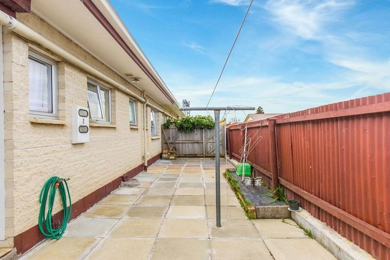Photo of property in 2/50 Kenderdine Road, Papatoetoe, Auckland, 2025
