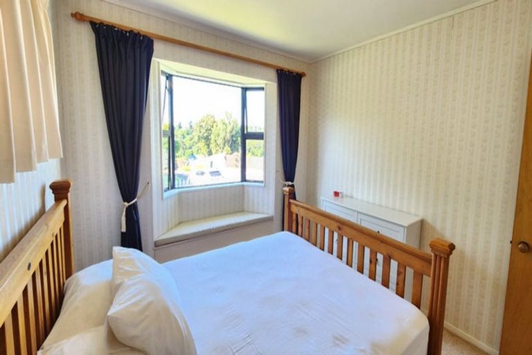 Photo of property in 11 Te Ngaere Place, Merrilands, New Plymouth, 4312